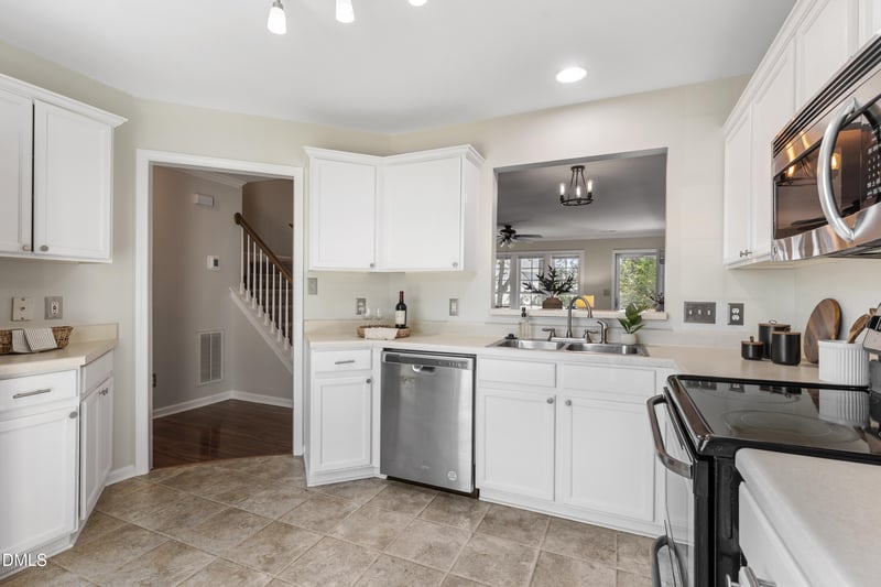306 Knightsborough Way, Apex, NC 27502