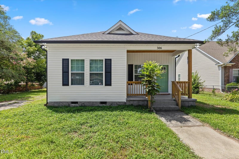 306 Martin Luther King Jr Dr, Smithfield, NC 27577