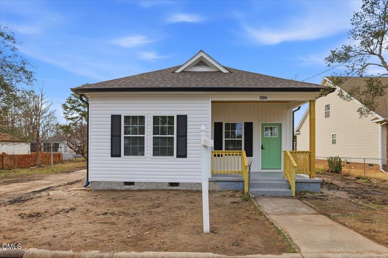 306 Martin Luther King Junior Dr, Smithfield, NC 27577