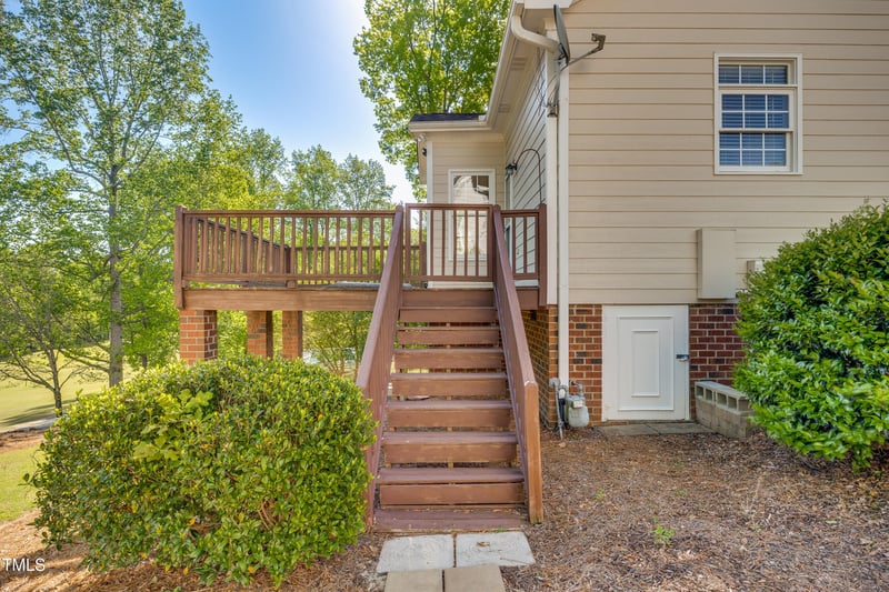 306 Neuse Ridge Dr, Clayton, NC 27527
