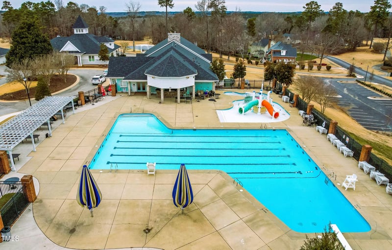 306 Neuse Ridge Dr, Clayton, NC 27527