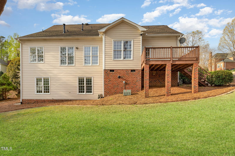 306 Neuse Ridge Dr, Clayton, NC 27527