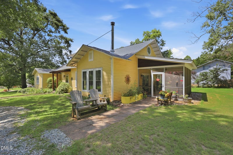 306 N Ninth St, Mebane, NC 27302