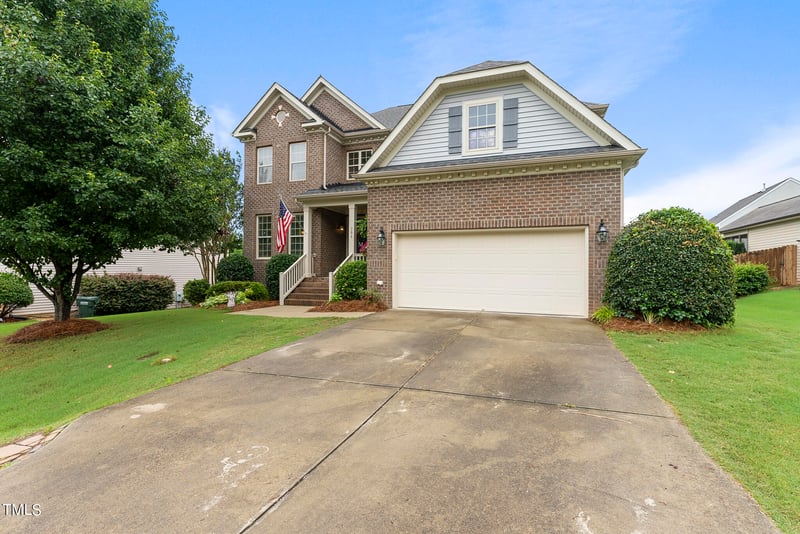 306 Oak Alley Trl, Clayton, NC 27527