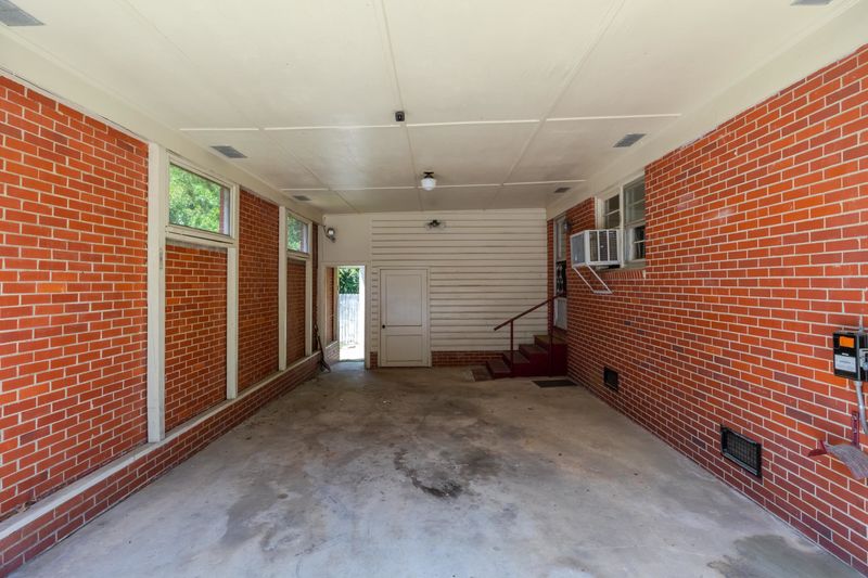 306 S Oneil St, Clayton, NC 27520