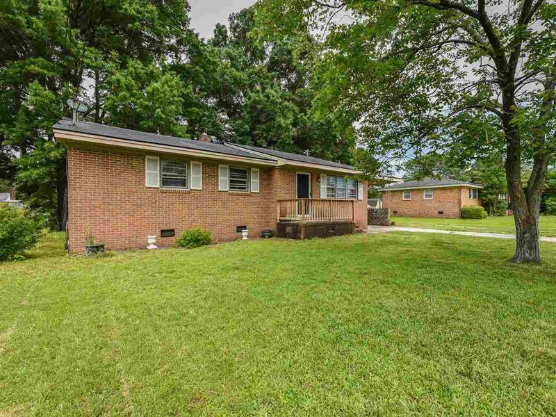 306 Pace St, Smithfield, NC 27577