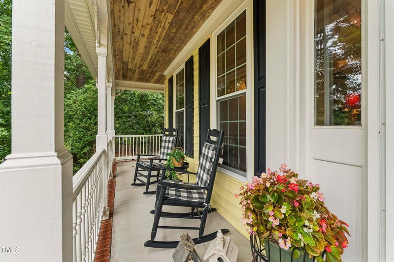 306 Parkknoll Ln, Cary, NC 27519