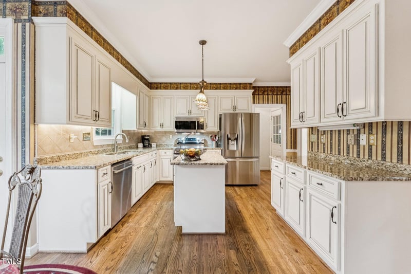 306 Parkknoll Ln, Cary, NC 27519
