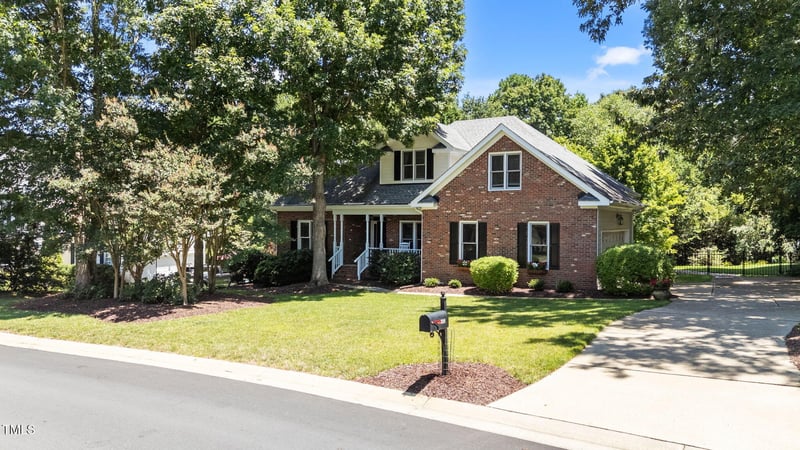 306 Parkridge Dr, Clayton, NC 27527