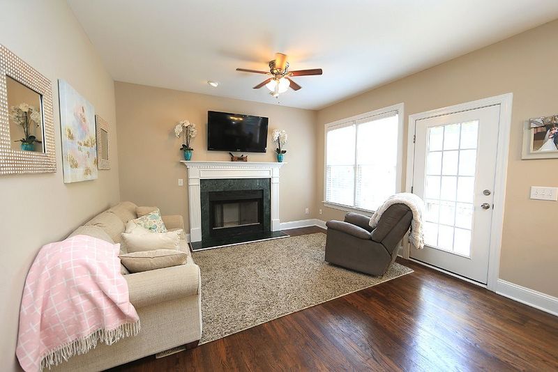 306 Powhatan Dr, Fuquay Varina, NC 27526