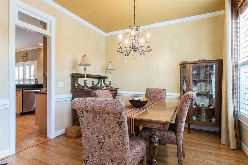 306 Rose Valley Woods Dr, Cary, NC 27513
