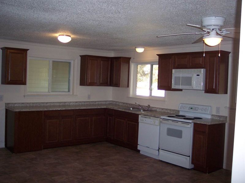 306 Shady Lane Dr, Smithfield, NC 27577