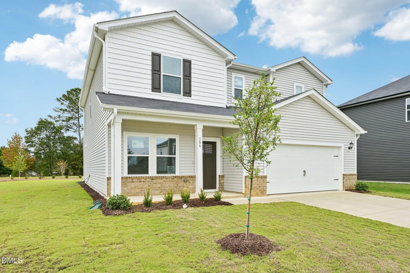 306 Thistle Patch Pl, Angier, NC 27501