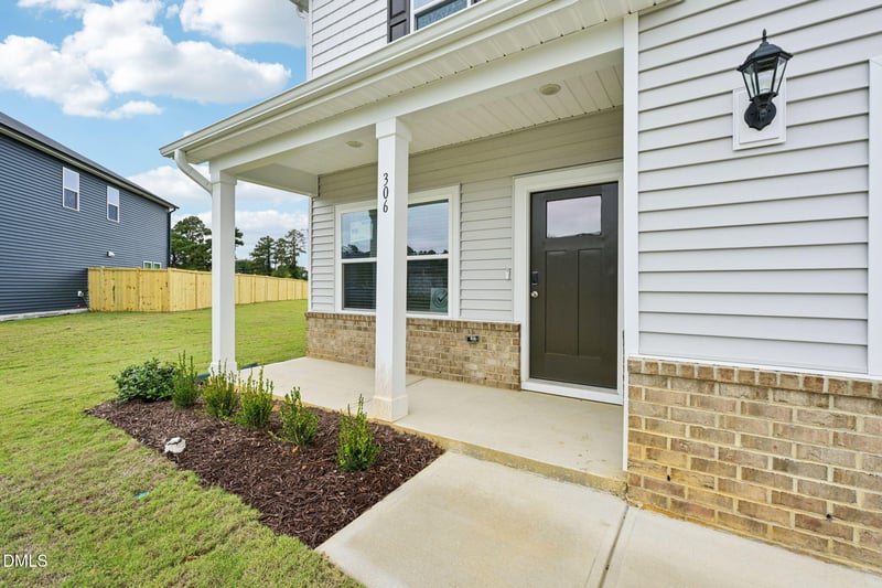 306 Thistle Patch Pl, Angier, NC 27501