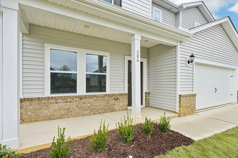 306 Thistle Patch Pl, Angier, NC 27501