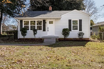 306 Thompson St, Burlington, NC 27215