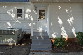 306 Thompson St, Burlington, NC 27215