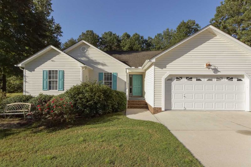 306 Tomahawk Dr, Clayton, NC 27520