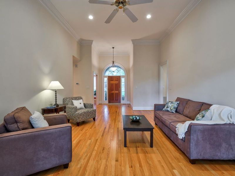 306 Versailles Dr, Cary, NC 27511