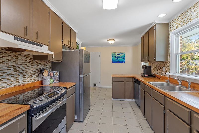 306 Virginia Ave, Garner, NC 27529