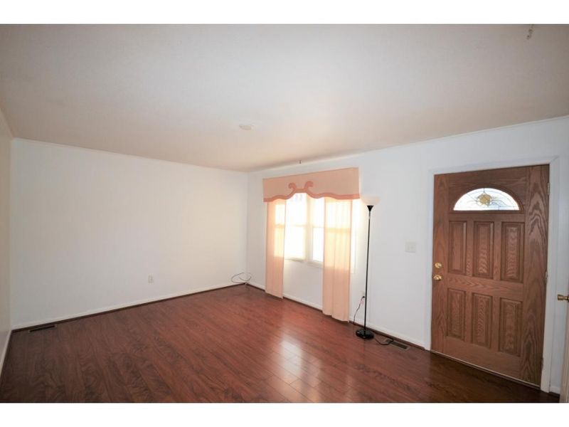 306 Walker Dr, Mebane, NC 27302