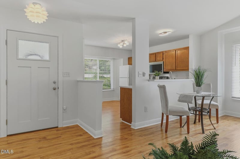 306 Wax Myrtle Ct, Cary, NC 27513