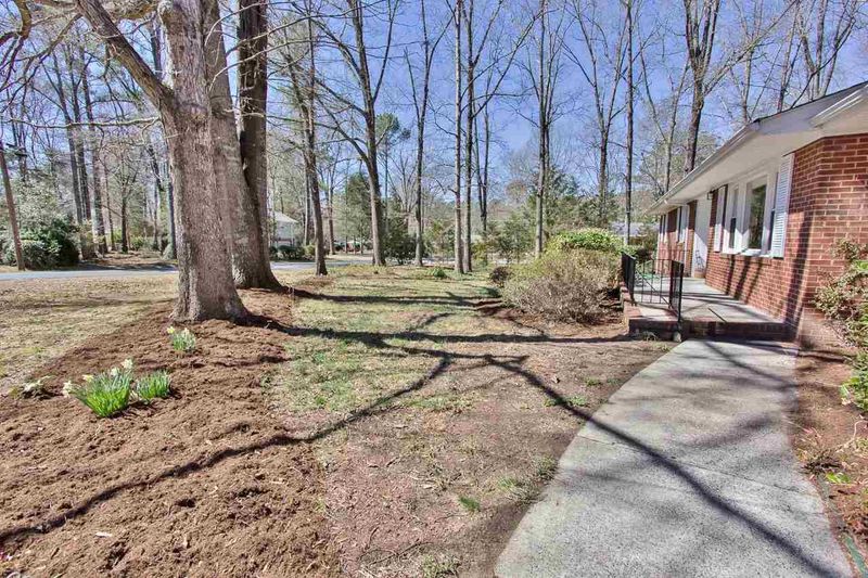 306 Wellington Dr, Durham, NC 27704