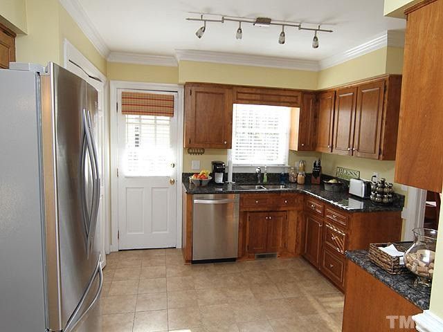 306 Winterberry Ridge Dr, Durham, NC 27713