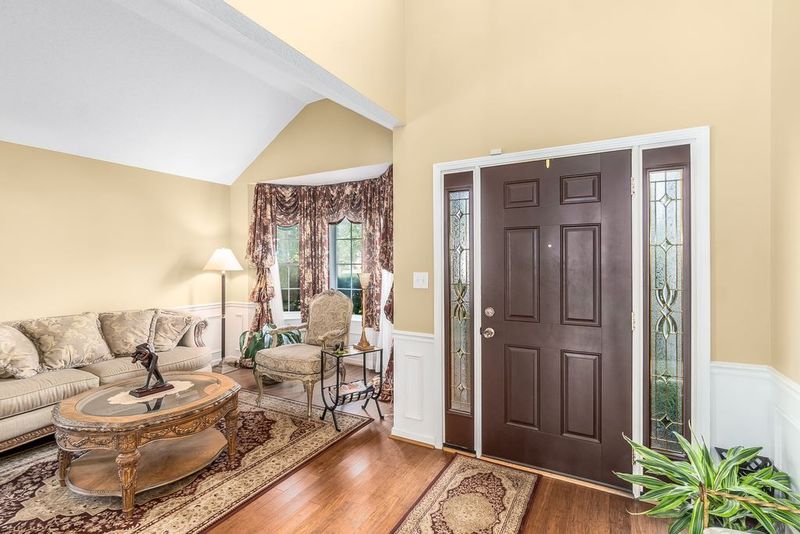 306 Winward Pointe Dr, Durham, NC 27703