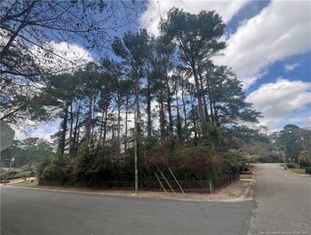 306 Woodcrest Rd, Fayetteville, NC 28305