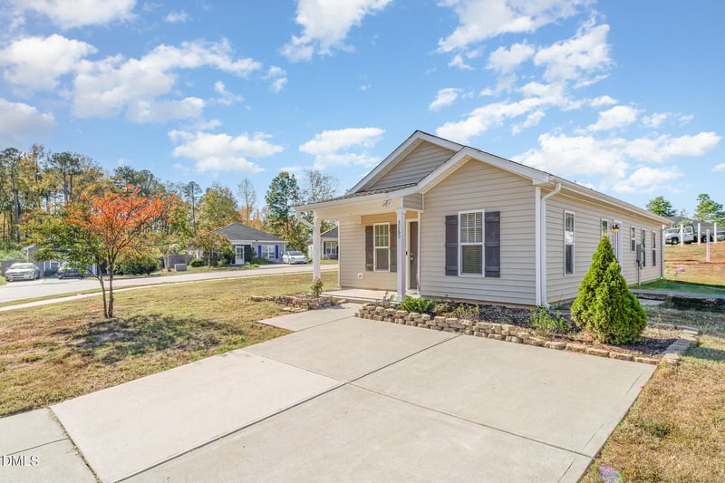 3060 Camden Creek Dr, Raleigh, NC 27610