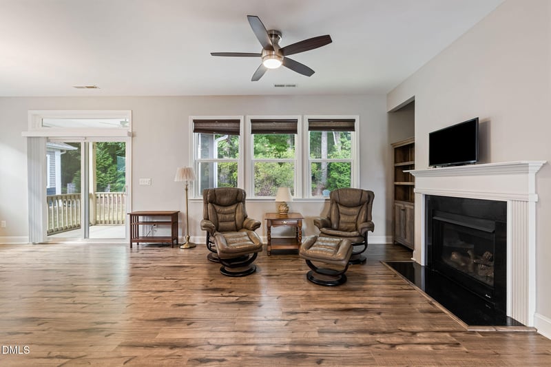 3065 Willow Ranch Dr, Fuquay Varina, NC 27526