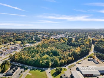 307 10th St, Lillington, NC 27546