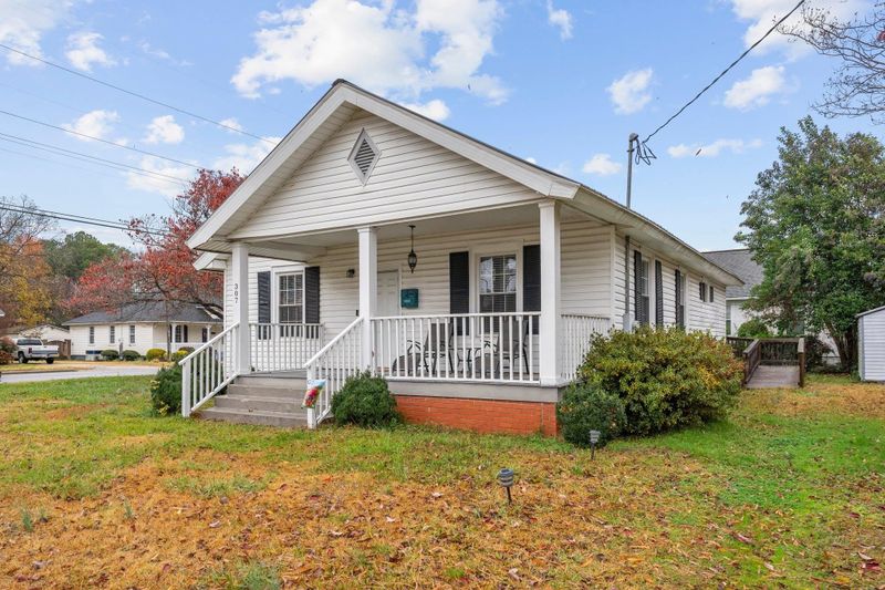 307 N 11th St, Erwin, NC 28339