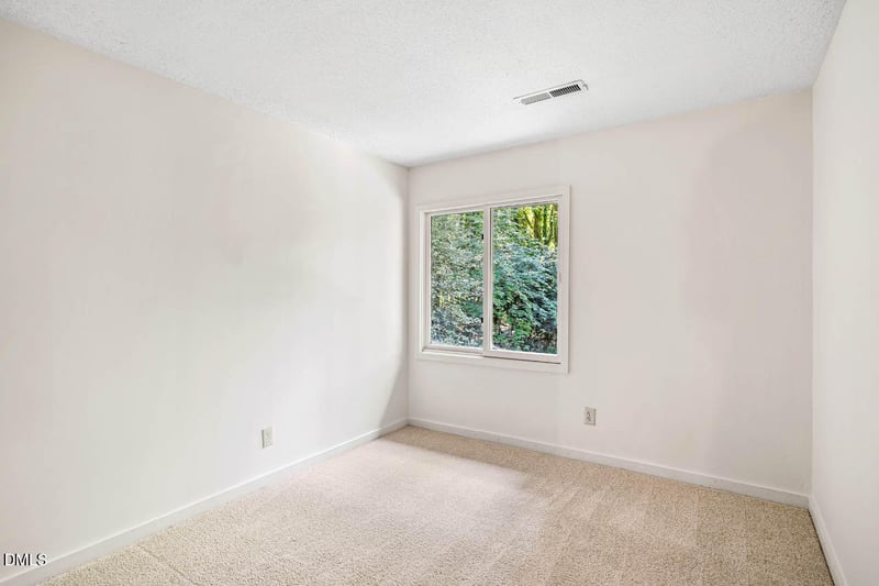 307 Azalea Dr, Chapel Hill, NC 27517