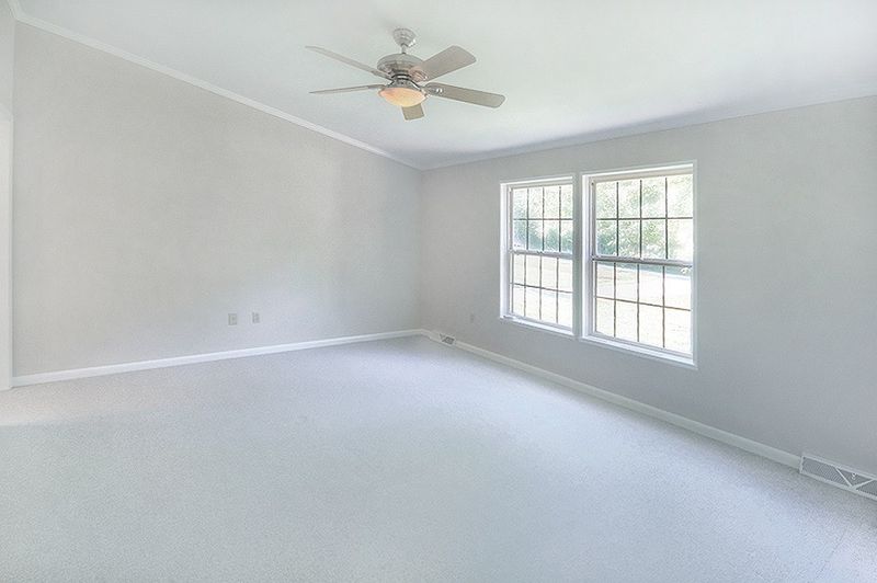 307 Bowden Rd, Chapel Hill, NC 27516