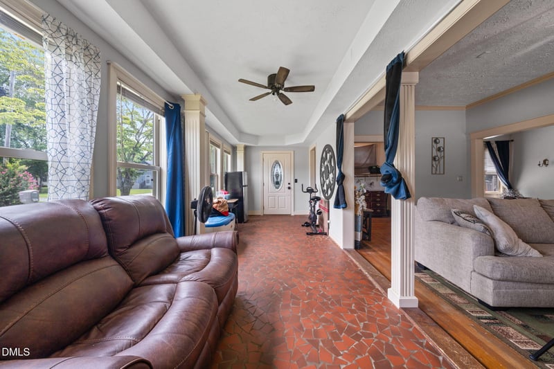 307 Canary St, Dunn, NC 28334