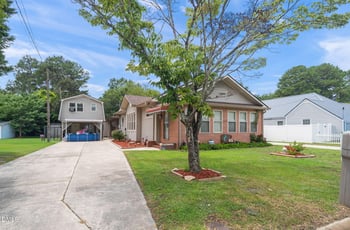 307 Canary St, Dunn, NC 28334