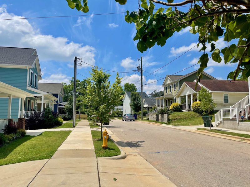 307 N Carver St, Raleigh, NC 27610
