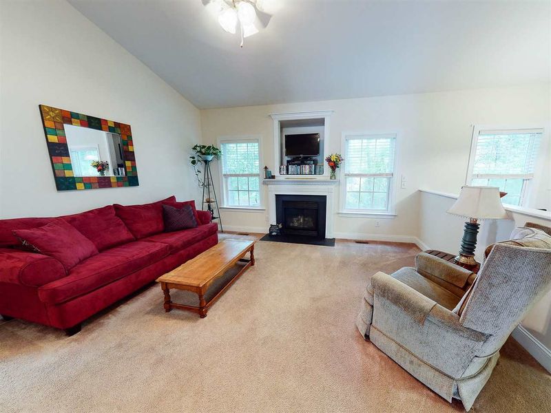 307 Chapel Valley Ln, Apex, NC 27502