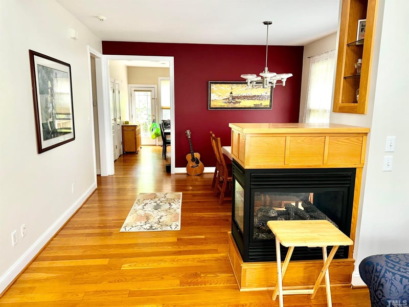 307 Charleston Ln, Chapel Hill, NC 27517