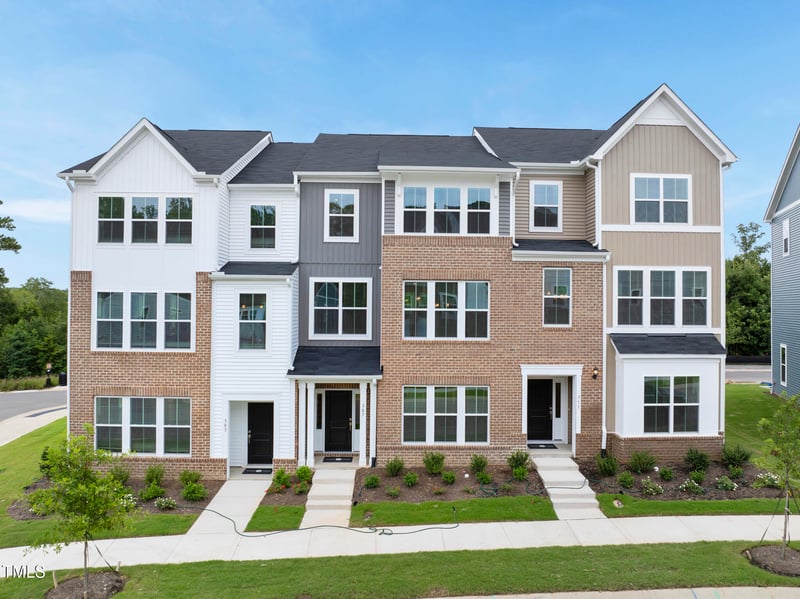 307 Chesapeake Commons St #100, Garner, NC 27529