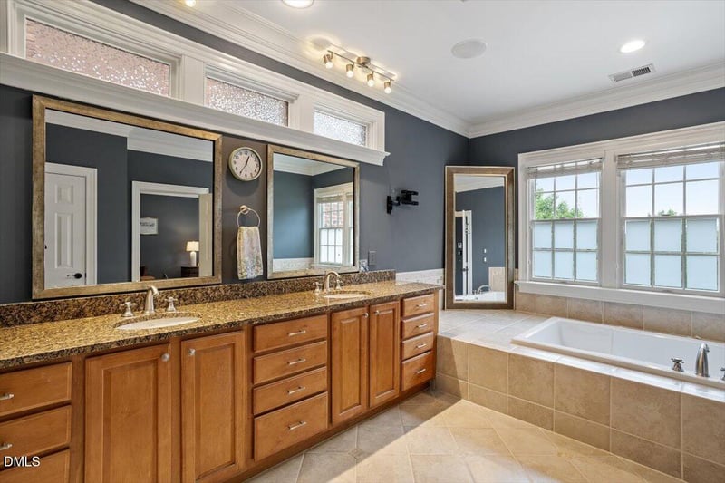 307 Circle Park Pl, Chapel Hill, NC 27517