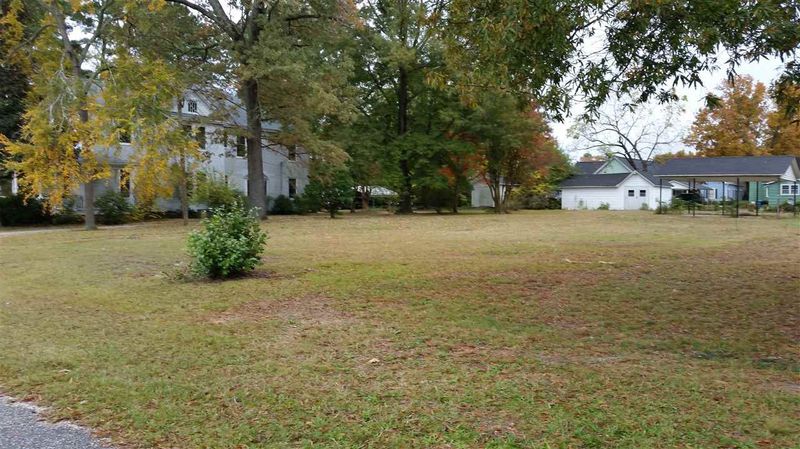 307 E H St, Erwin, NC 28339