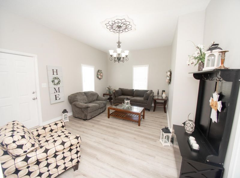 307 E Harnett St, Dunn, NC 28334