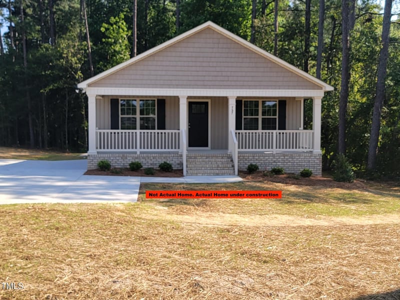 307 Holmes St, Benson, NC 27504