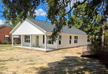 307 Holmes St, Benson, NC 27504