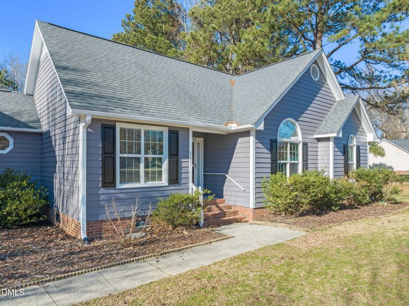 307 Laurel Ridge Dr, Clayton, NC 27520