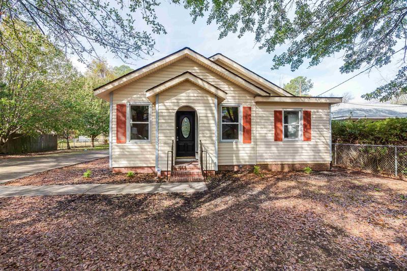 307 N Layton Ave, Dunn, NC 28334