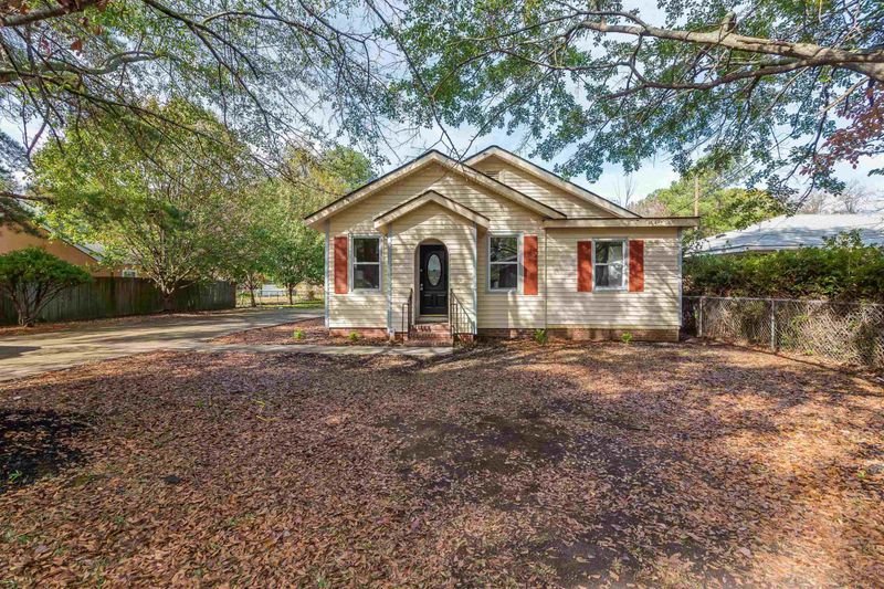307 N Layton Ave, Dunn, NC 28334